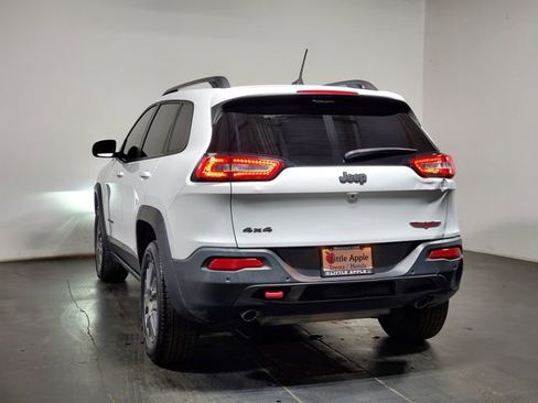 Used 2018 Jeep Cherokee Trailhawk image 26