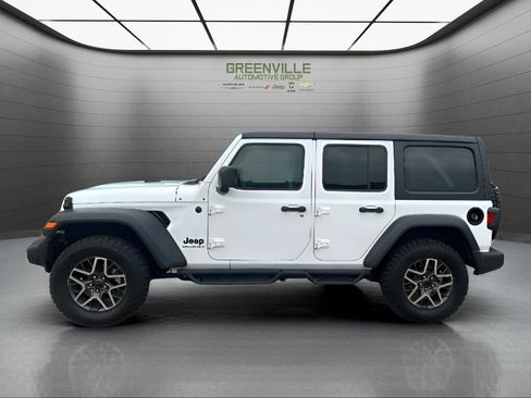 Used 2025 Jeep Wrangler Unlimited Sport AWD/4WD image 8