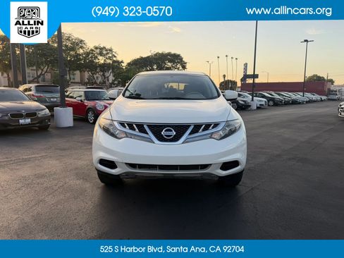 Used 2013 Nissan Murano S FWD image 2