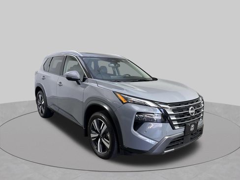 Certified 2024 Nissan Rogue SL w/ SL Premium Package AWD/4WD image 3