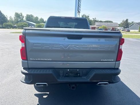 Used 2019 Chevrolet Silverado 1500 Custom Trail Boss w/ Custom Convenience Package AWD/4WD image 4