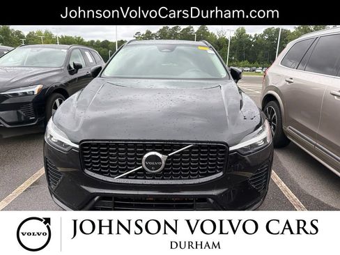 Used 2023 Volvo XC60 B5 Plus w/ Climate Package FWD image 12