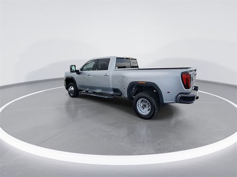 Used 2022 GMC Sierra 3500 SLT w/ SLT Convenience Package image 6