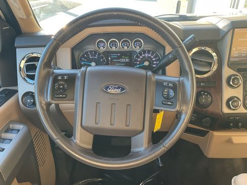 Used 2015 Ford F250 Lariat w/ Lariat Interior Package image 15