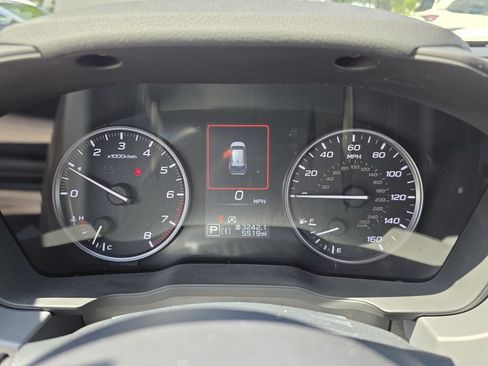 Certified 2025 Subaru Crosstrek 2.5i Premium AWD/4WD image 27