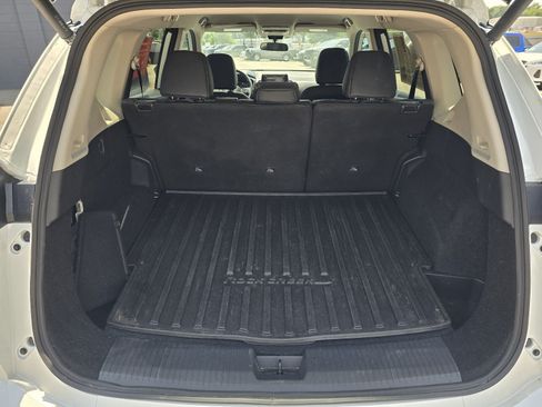 Used 2026 Nissan Rogue SV AWD/4WD image 26