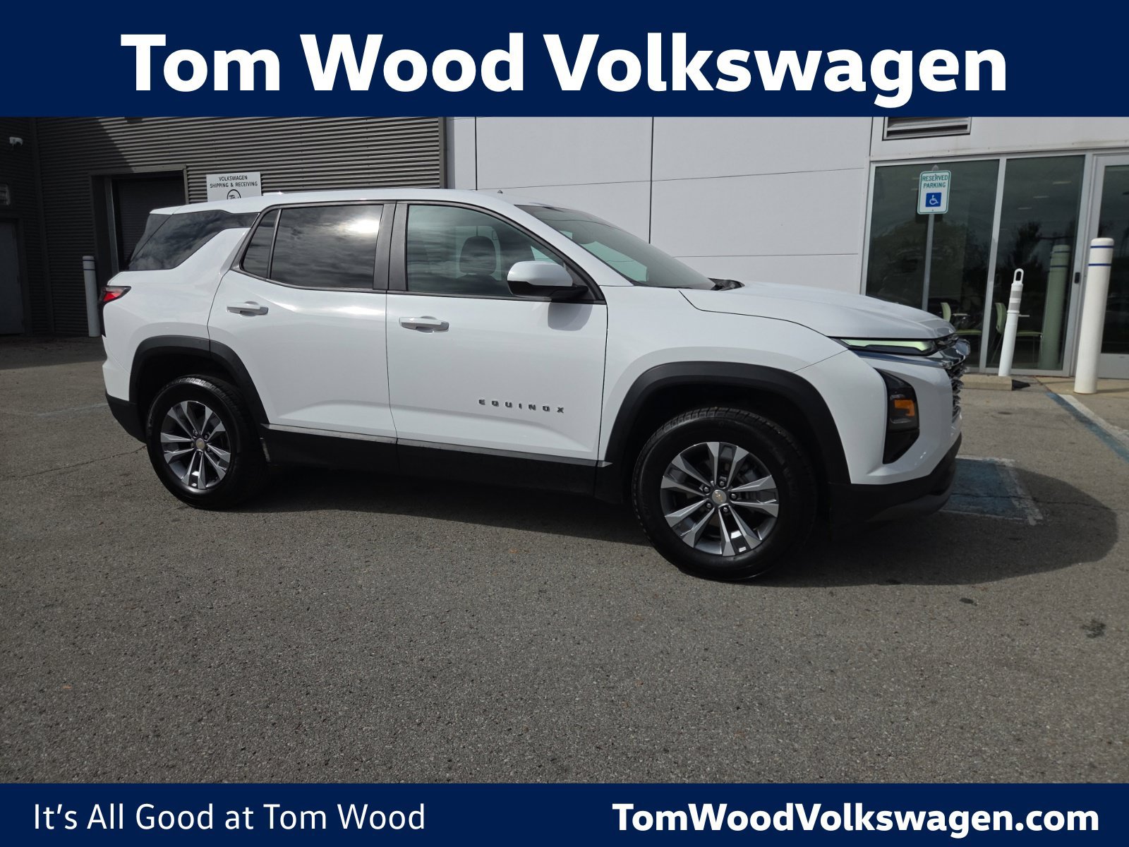 Used 2026 Chevrolet Equinox LT AWD/4WD image 1