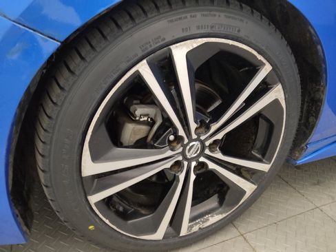 Used 2021 Nissan Sentra SR w/ SR Premium Package FWD image 31