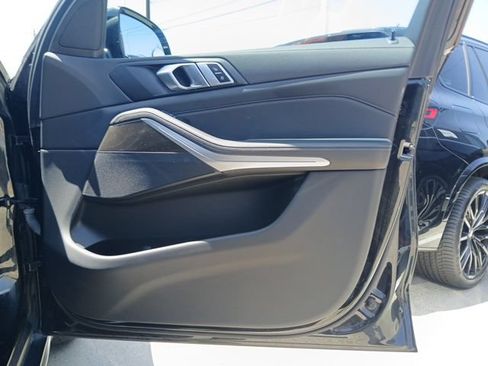 Used 2022 BMW X5 xDrive40i w/ Premium Package AWD/4WD image 16