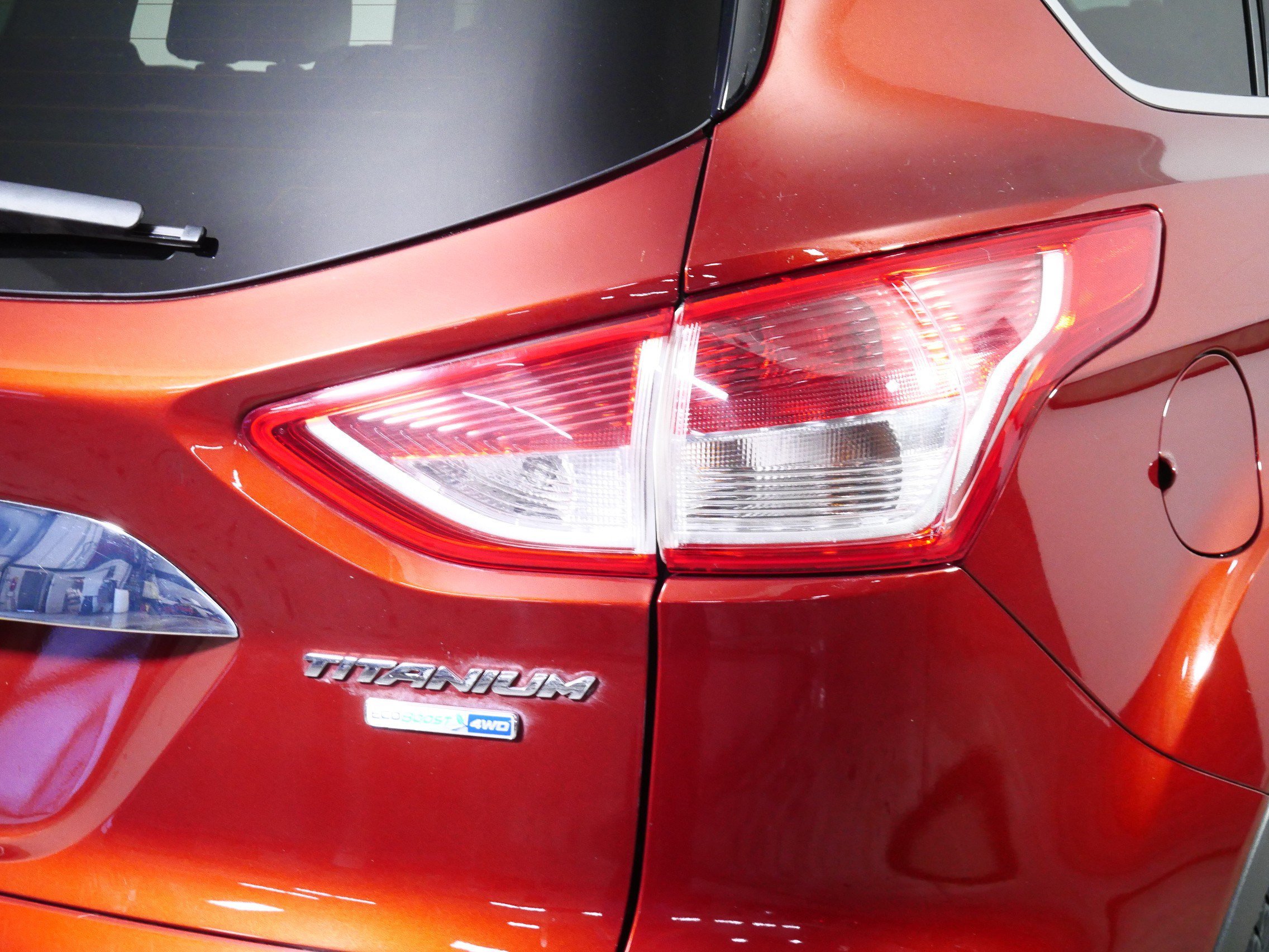 Used 2014 Ford Escape Titanium w/ Equipment Group 401A AWD/4WD image 17
