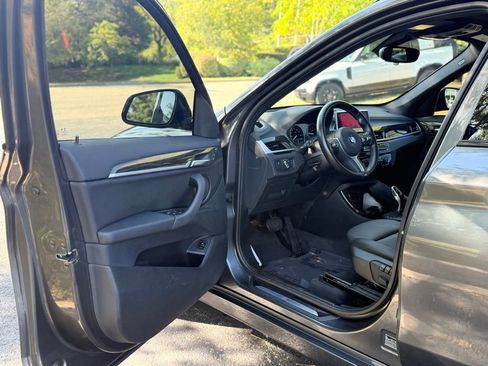 Used 2021 BMW X1 xDrive28i w/ M Sport Package image 22