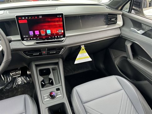 New 2026 Volkswagen Tiguan SE R-Line image 12