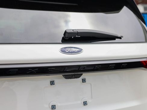 Used 2025 Ford Explorer ST AWD/4WD image 39
