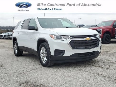 Used 2020 Chevrolet Traverse LS image 1