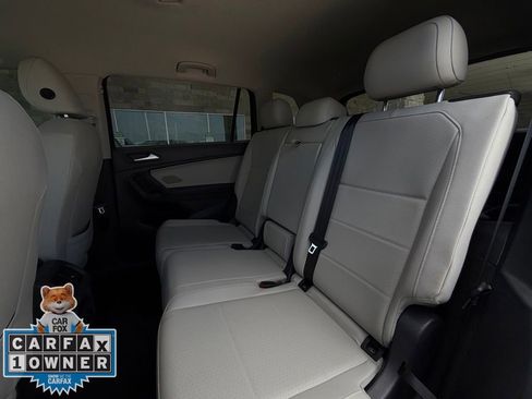 Used 2021 Volkswagen Tiguan SE FWD image 22