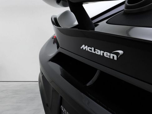 Used 2020 McLaren 600LT Spider RWD image 23