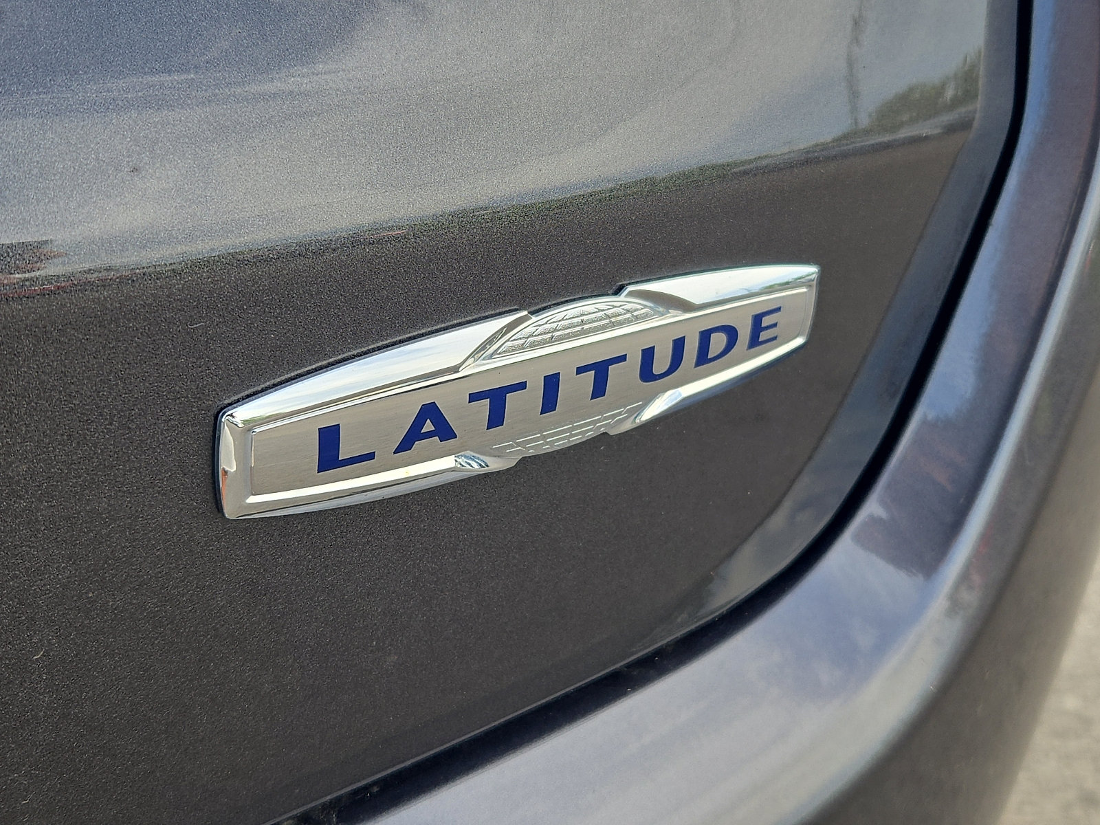 Used 2023 Jeep Compass Latitude AWD/4WD image 32