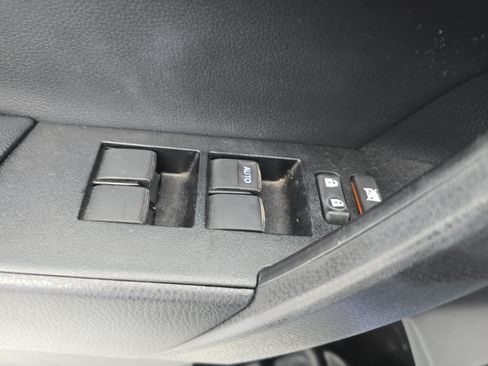 Used 2014 Toyota Corolla S FWD image 25