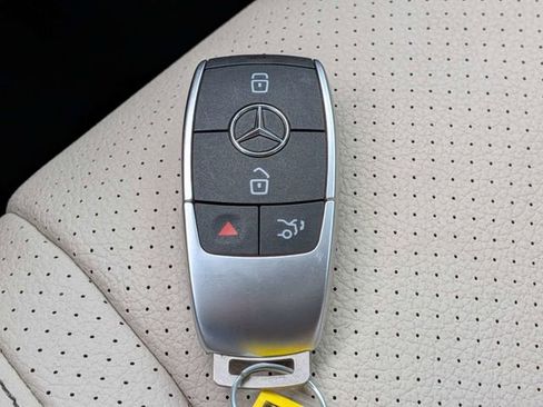 Used 2021 Mercedes-Benz GLS 450 4MATIC image 34