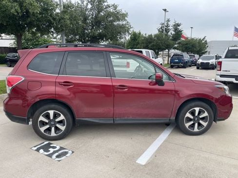 Used 2018 Subaru Forester 2.5i Limited AWD/4WD image 2
