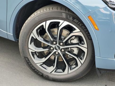 New 2026 Lincoln Nautilus Reserve AWD/4WD image 9