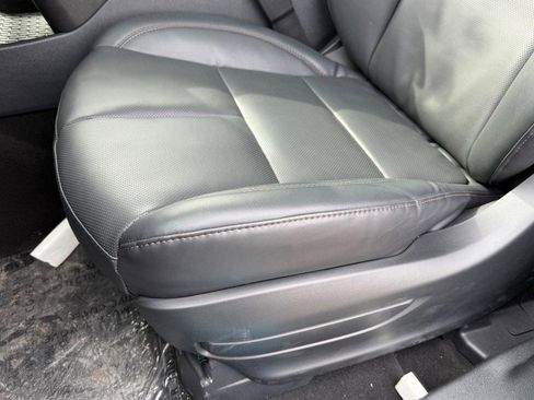 New 2026 Lincoln Aviator AWD image 21