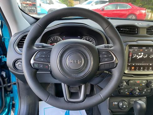 Used 2022 Jeep Renegade Latitude image 15