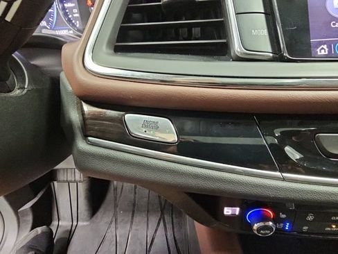Used 2020 Buick Enclave Avenir w/ Avenir Technology Package FWD image 26