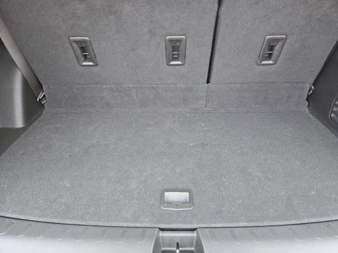 Used 2023 Chevrolet Traverse High Country image 28