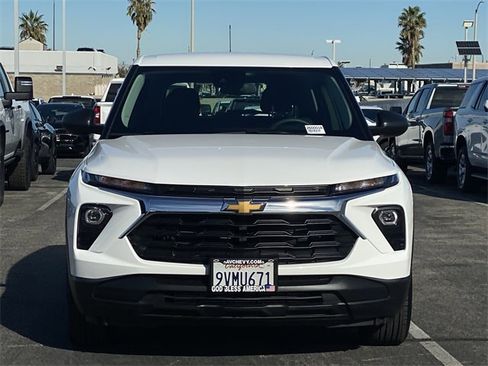 Used 2026 Chevrolet TrailBlazer LS image 2