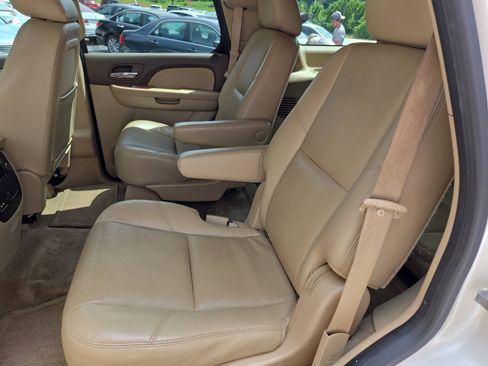 Used 2013 Chevrolet Tahoe LTZ AWD/4WD image 11