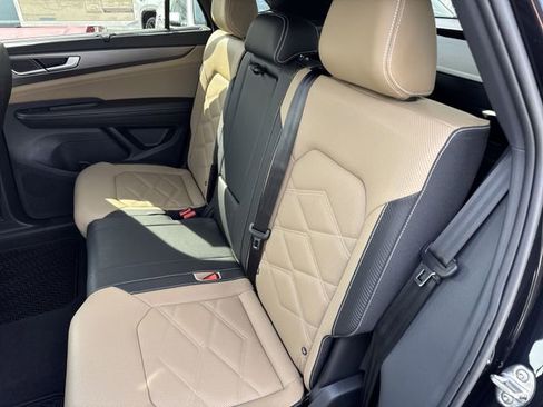 New 2026 Volkswagen Atlas Cross Sport SE AWD/4WD image 24