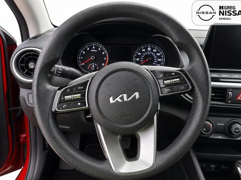 Used 2022 Kia Forte LXS FWD image 10