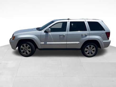 Used 2010 Jeep Grand Cherokee Limited w/ Trailer Tow Group IV AWD/4WD image 6