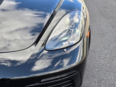 Used 2022 Porsche 718 Cayman S RWD image 12