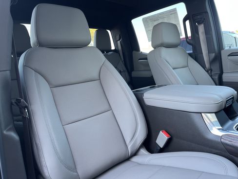 New 2026 GMC Sierra 1500 SLT w/ SLT Premium Package image 18