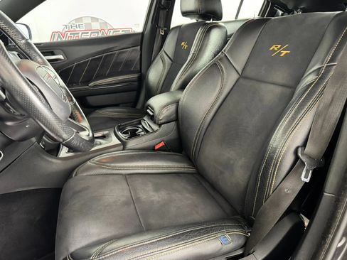 Used 2019 Dodge Charger SXT w/ Driver Confidence Group AWD/4WD image 35