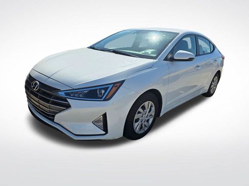 Used 2020 Hyundai Elantra SE w/ Cargo Package (C1) image 4