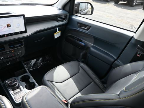 New 2026 Ford Maverick Lobo AWD/4WD image 32