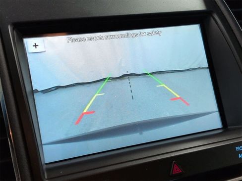 Used 2016 Ford Taurus Limited w/ Equipment Group 301A image 32