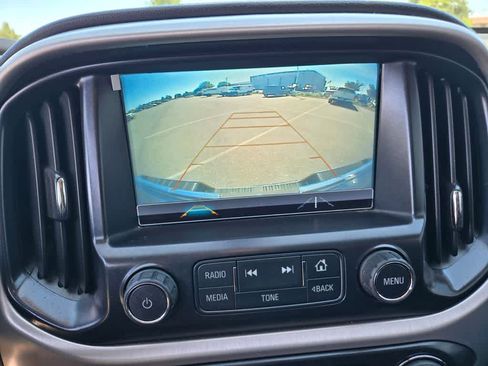 Used 2018 GMC Canyon SLE w/ SLE Convenience Package image 11