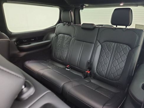New 2026 Jeep Grand Wagoneer Summit AWD/4WD image 31