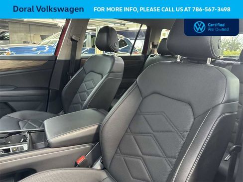 Certified 2025 Volkswagen Atlas SE w/ Black Wheel Package image 14