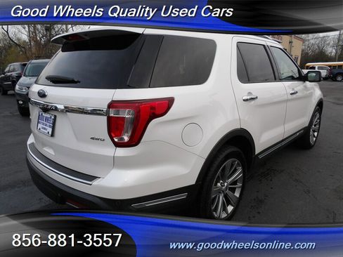 Used 2019 Ford Explorer Limited w/ Ford Safe & Smart Package image 5