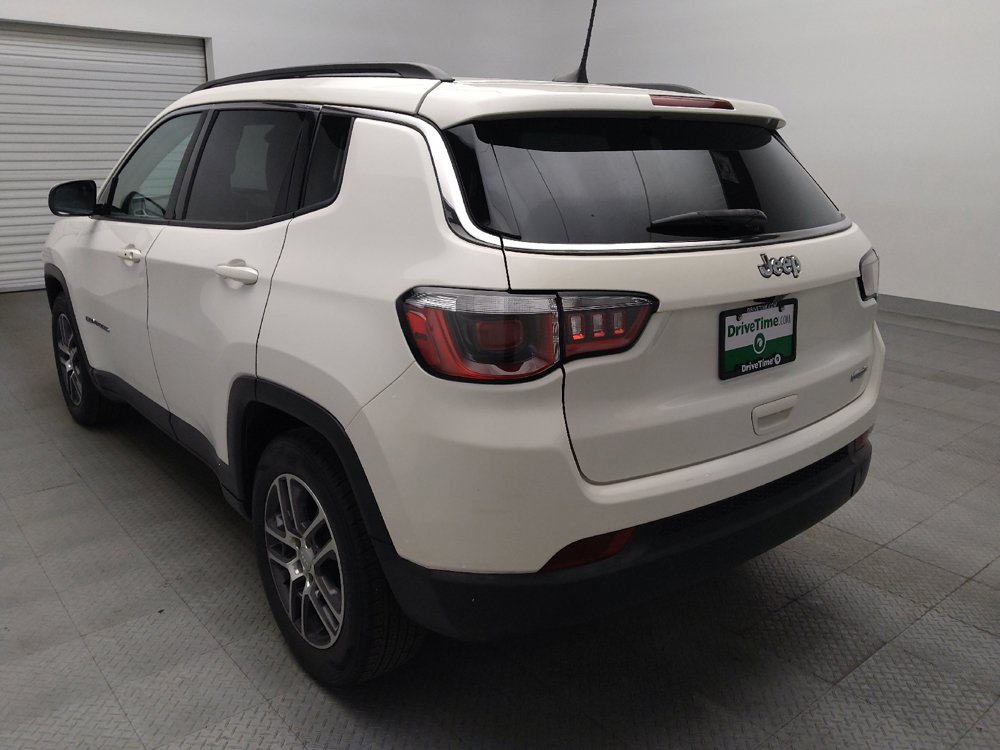 Used 2018 Jeep Compass Latitude w/ Popular Equipment Group FWD image 5