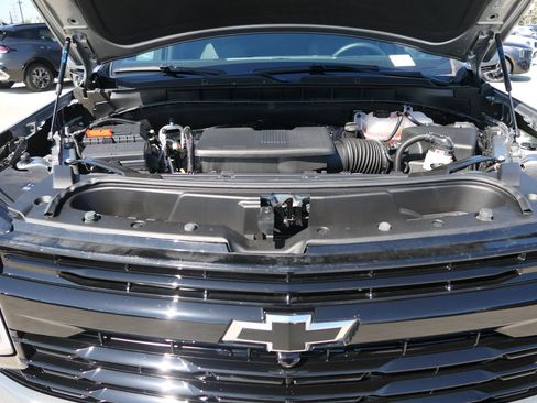 Used 2025 Chevrolet Tahoe RST image 32