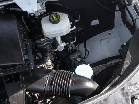 Used 2021 Mercedes-Benz Sprinter 2500 w/ Driver Convenience Package image 17