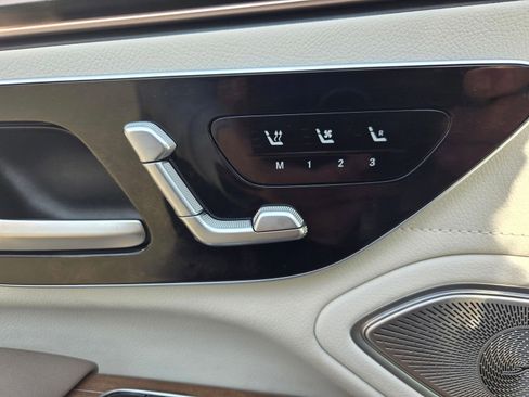 Used 2022 Mercedes-Benz EQS 450+ Sedan image 19