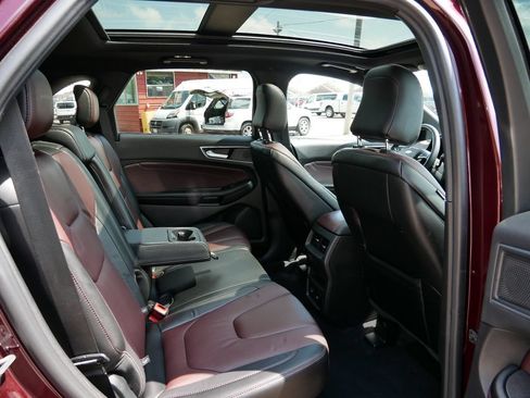 Certified 2022 Ford Edge Titanium w/ Equipment Group 301A AWD/4WD image 9
