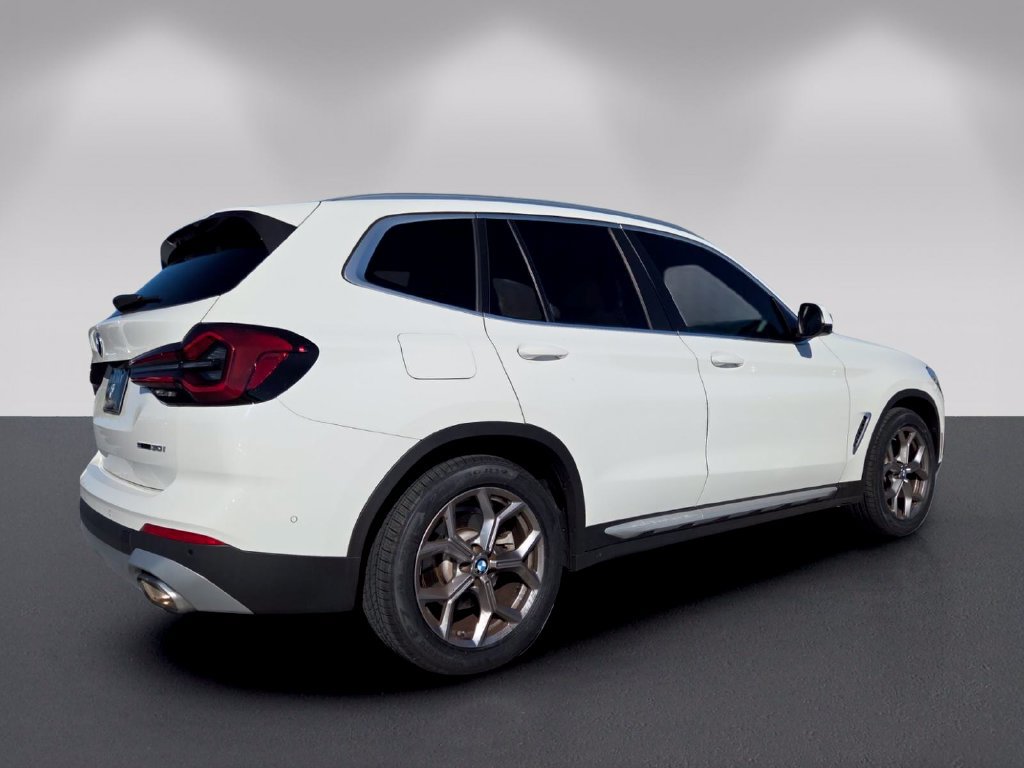 Certified 2024 BMW X3 sDrive30i w/ Premium Package RWD image 4
